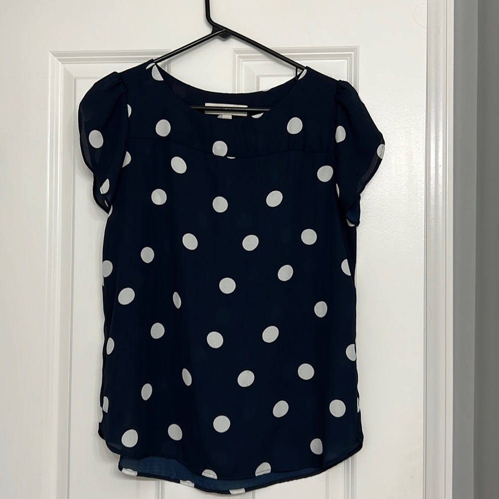 Super cute-polka dot navy/white LOFT short sleeved blouse. Size XS